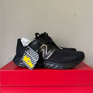New Balance Fresh Foam ARISHI V4 Slip Resistant Sneakers